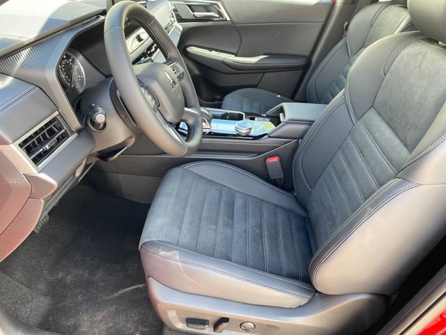 New 2026 Mitsubishi Outlander AWD image 10