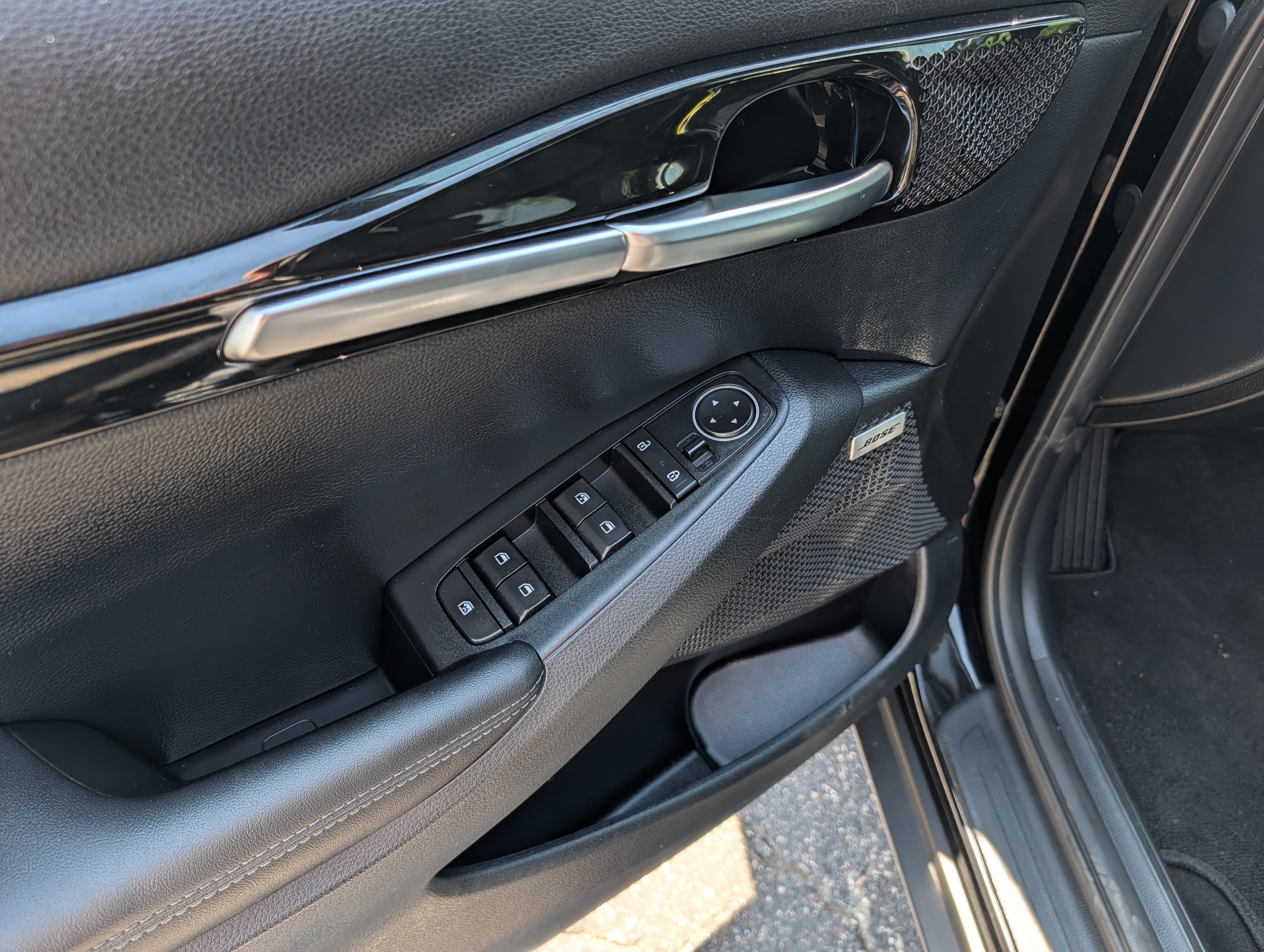 Certified 2023 Kia Seltos SX w/ SX Sunroof Package AWD/4WD image 19