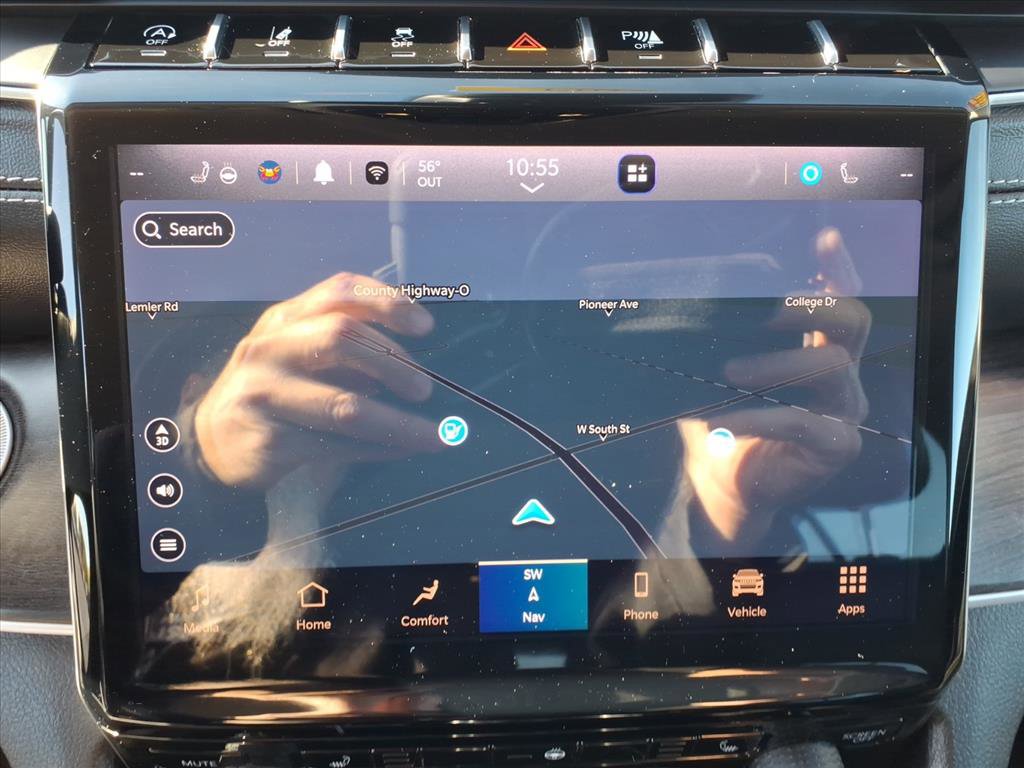 Used 2023 Jeep Grand Cherokee Limited image 18