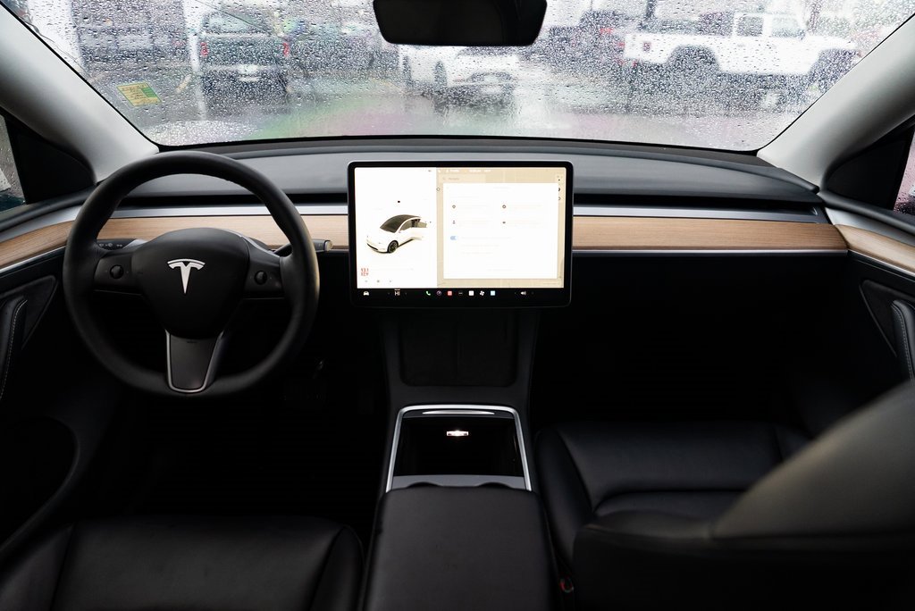 Used 2023 Tesla Model Y Long Range image 8