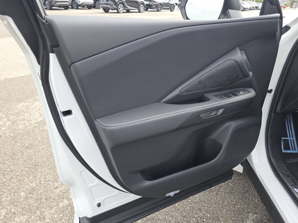 New 2026 Lexus TX 500h AWD image 13