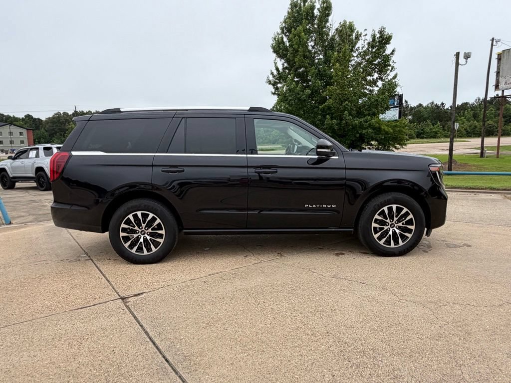 Used 2025 Ford Expedition Platinum AWD/4WD image 7