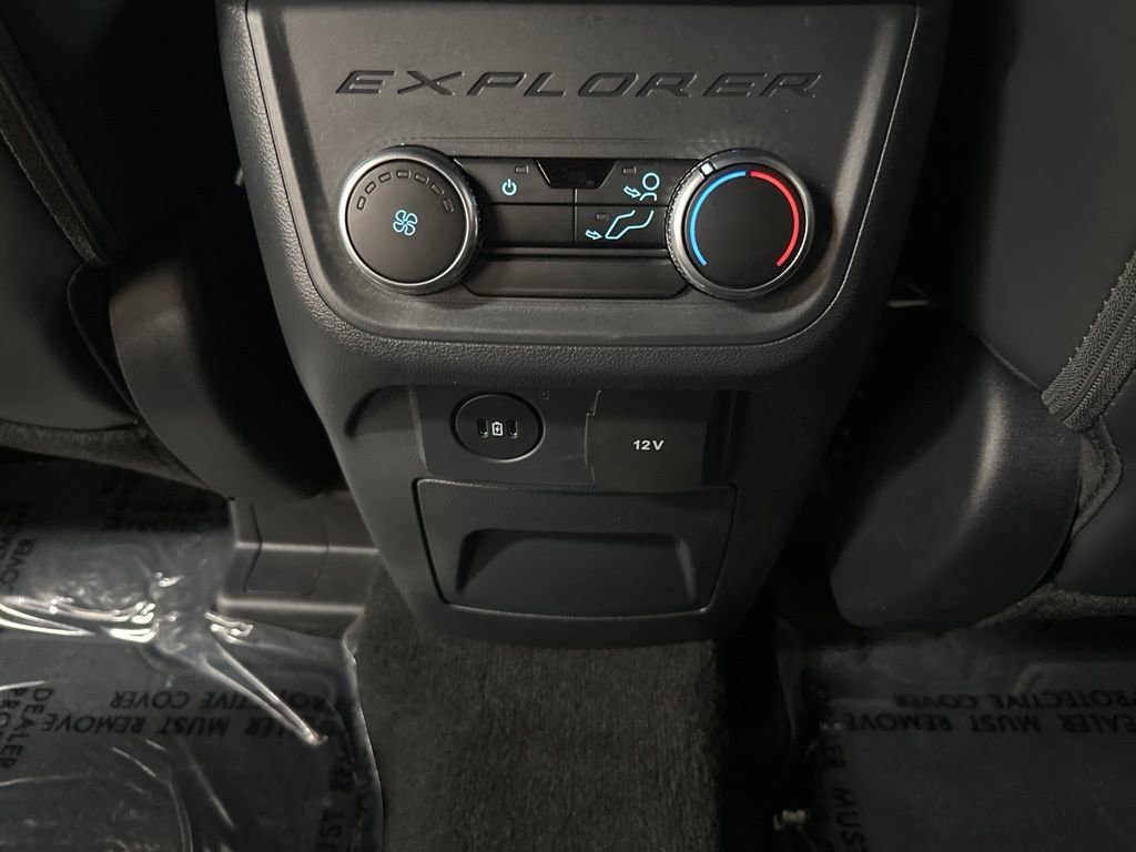Used 2025 Ford Explorer ST-Line image 32