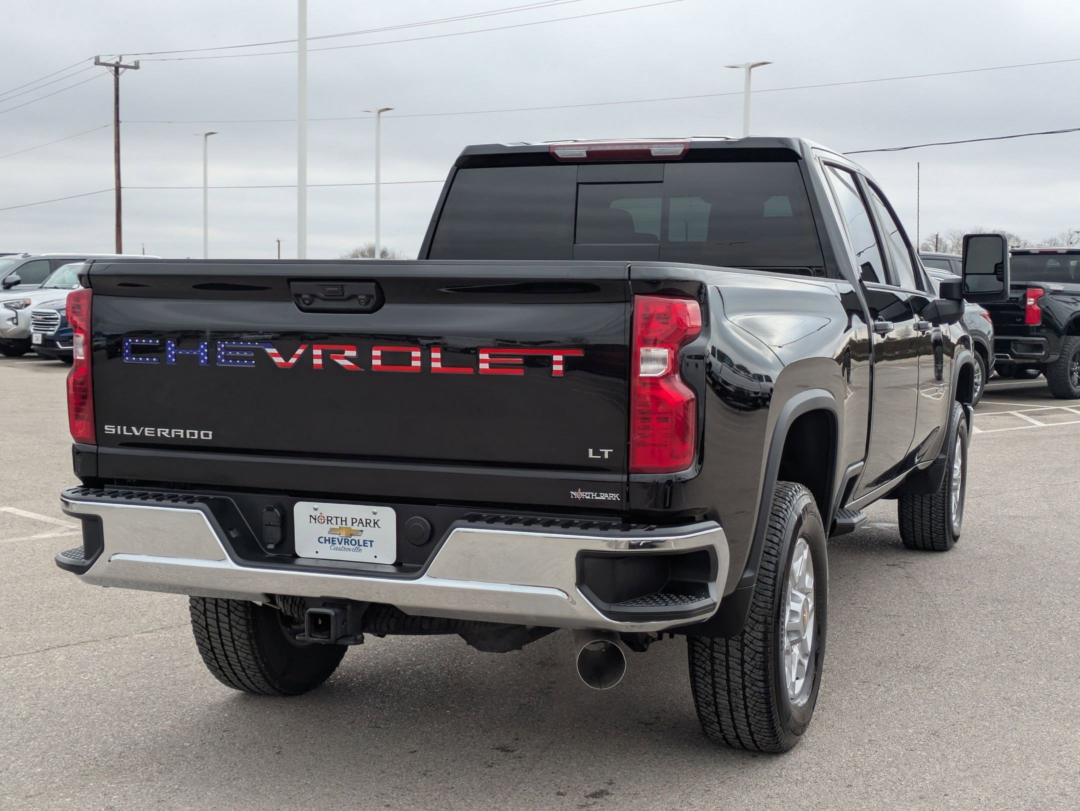 Used 2025 Chevrolet Silverado 2500 LT image 3