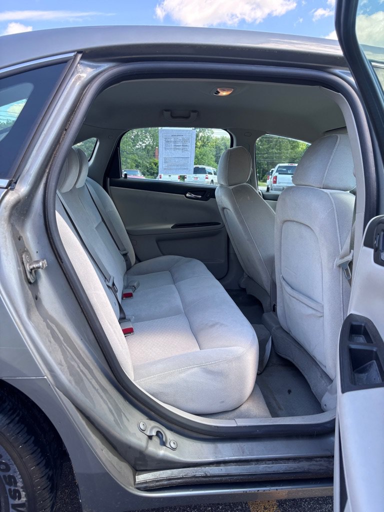 Used 2007 Chevrolet Impala LS FWD image 13