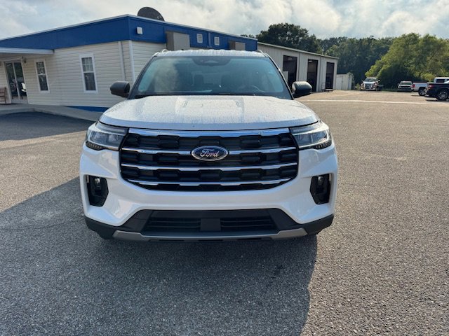 New 2025 Ford Explorer Active image 3