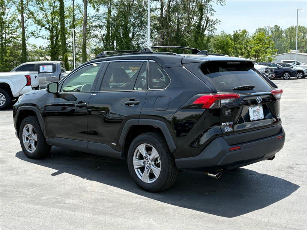 Used 2022 Toyota RAV4 XLE AWD/4WD image 28