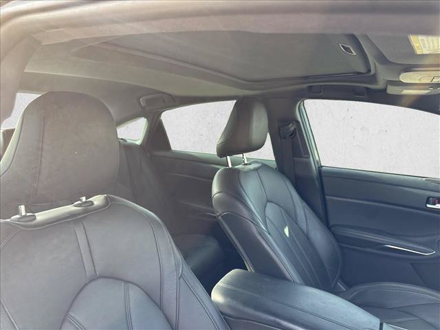 Used 2019 Toyota Avalon XLE w/ Moonroof Package FWD image 12