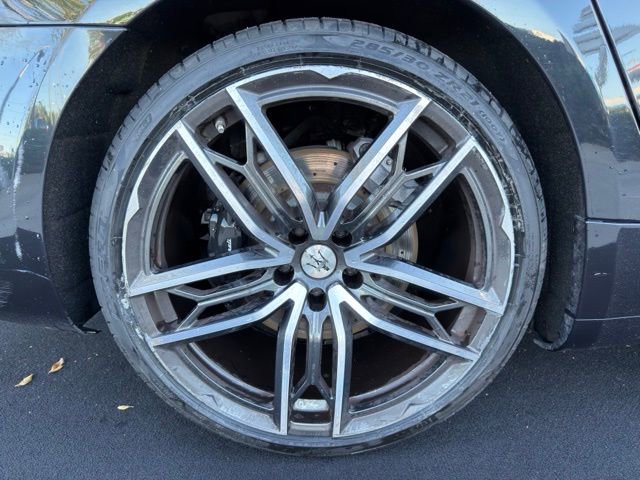 Used 2022 Maserati Quattroporte Modena image 19