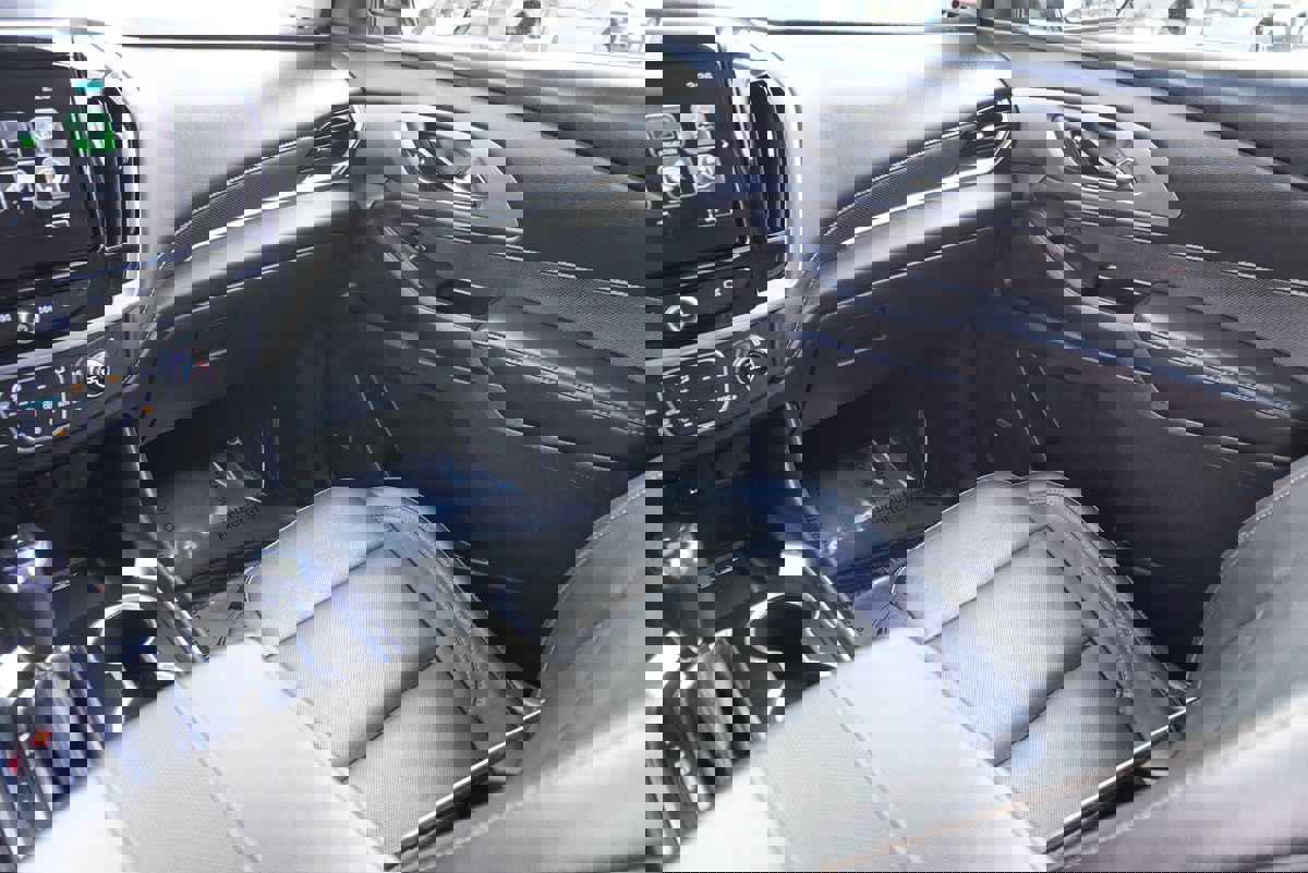 Used 2019 Chevrolet Traverse Premier w/ Driver Confidence II Package image 25