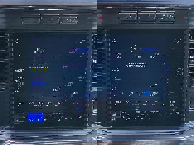 Used 2023 Ford F250 Lariat w/ FX4 Off-Road Package image 12