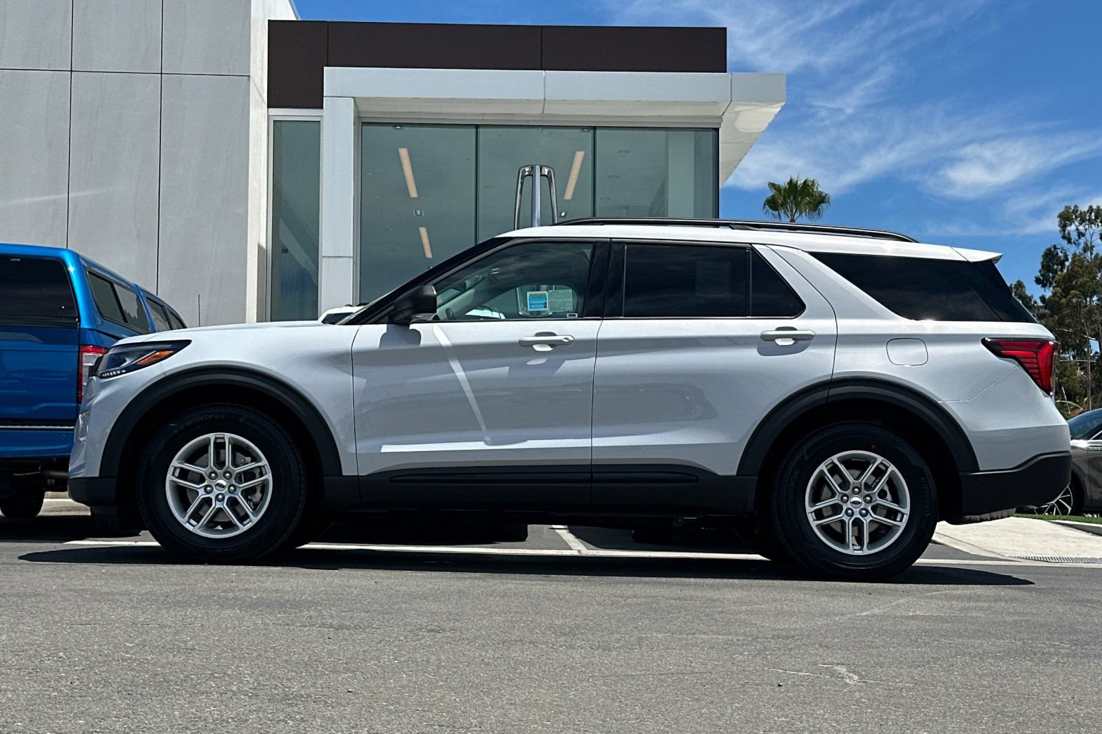 New 2026 Ford Explorer Active w/ Active Comfort Package RWD image 6