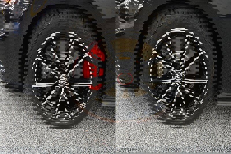 Used 2021 Volkswagen GTI Autobahn image 50