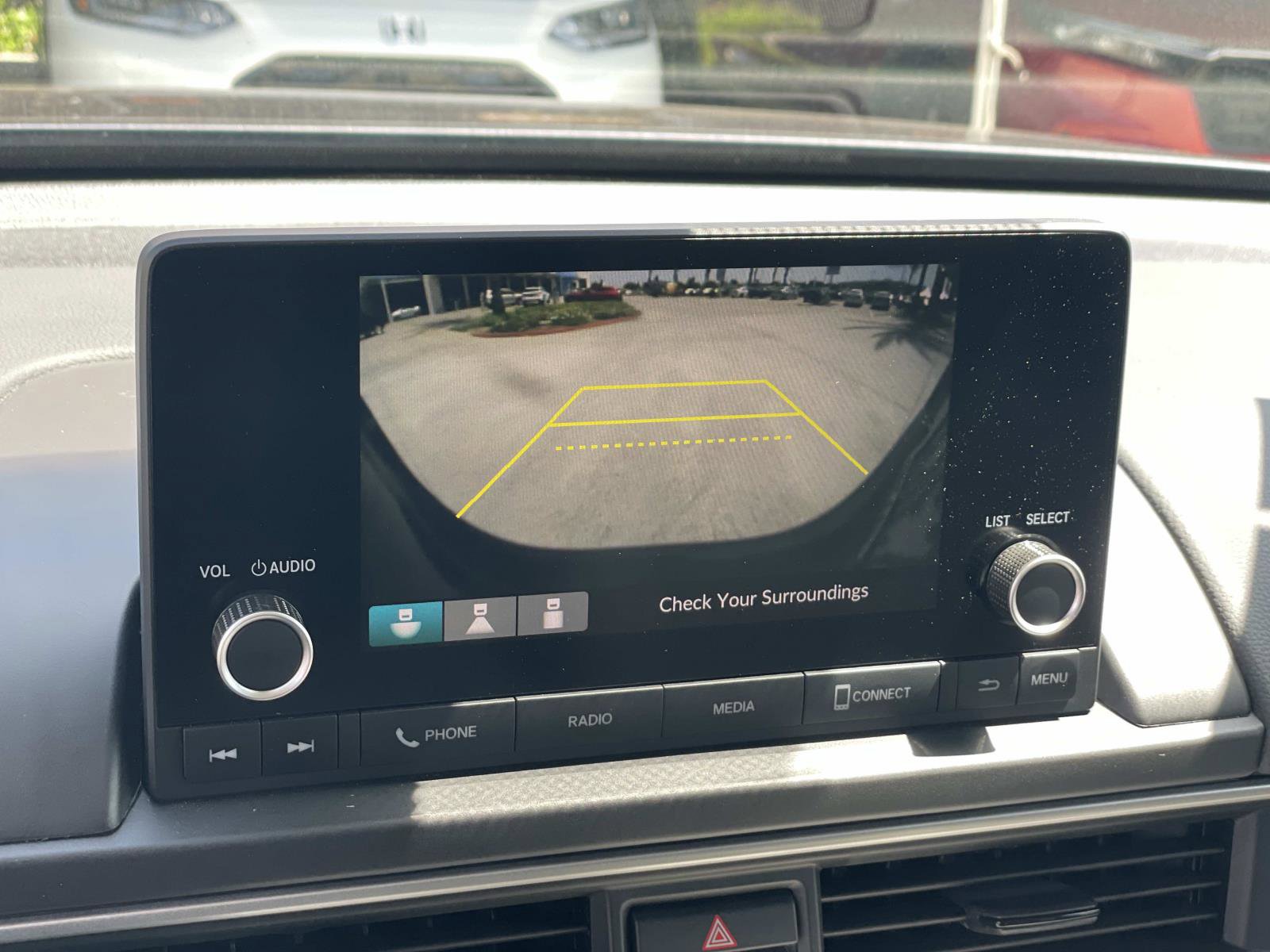 Certified 2024 Honda Pilot LX image 8