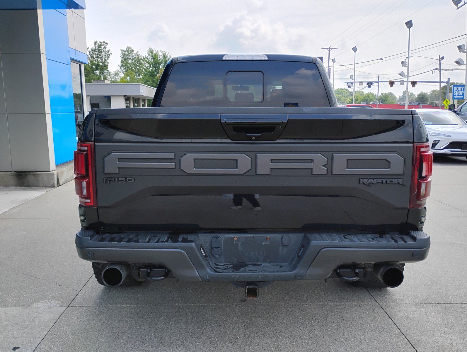 Used 2019 Ford F150 Raptor w/ Equipment Group 802A Luxury AWD/4WD image 15