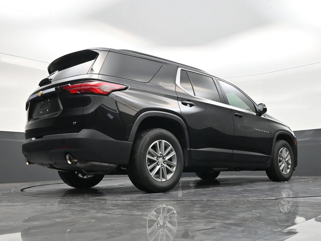 Used 2023 Chevrolet Traverse LT FWD image 21