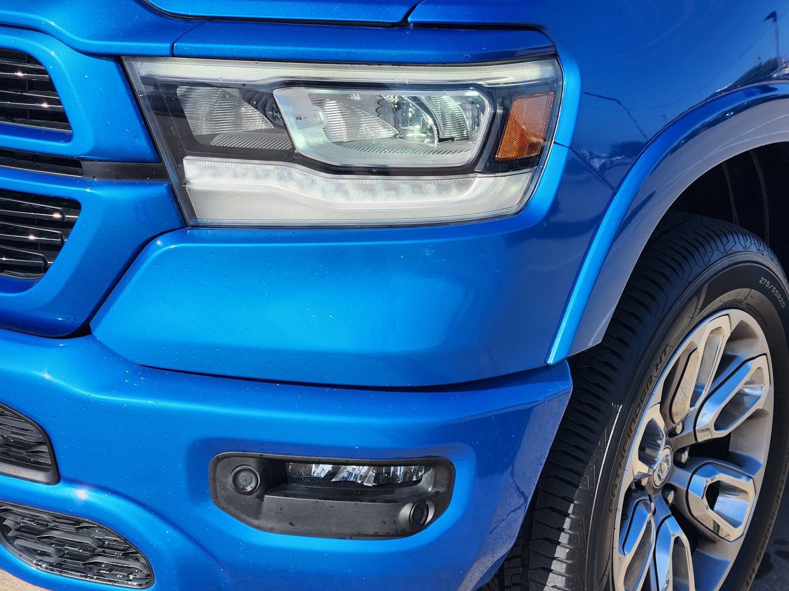 Used 2020 RAM 1500 Laramie w/ Sport Appearance Package AWD/4WD image 9