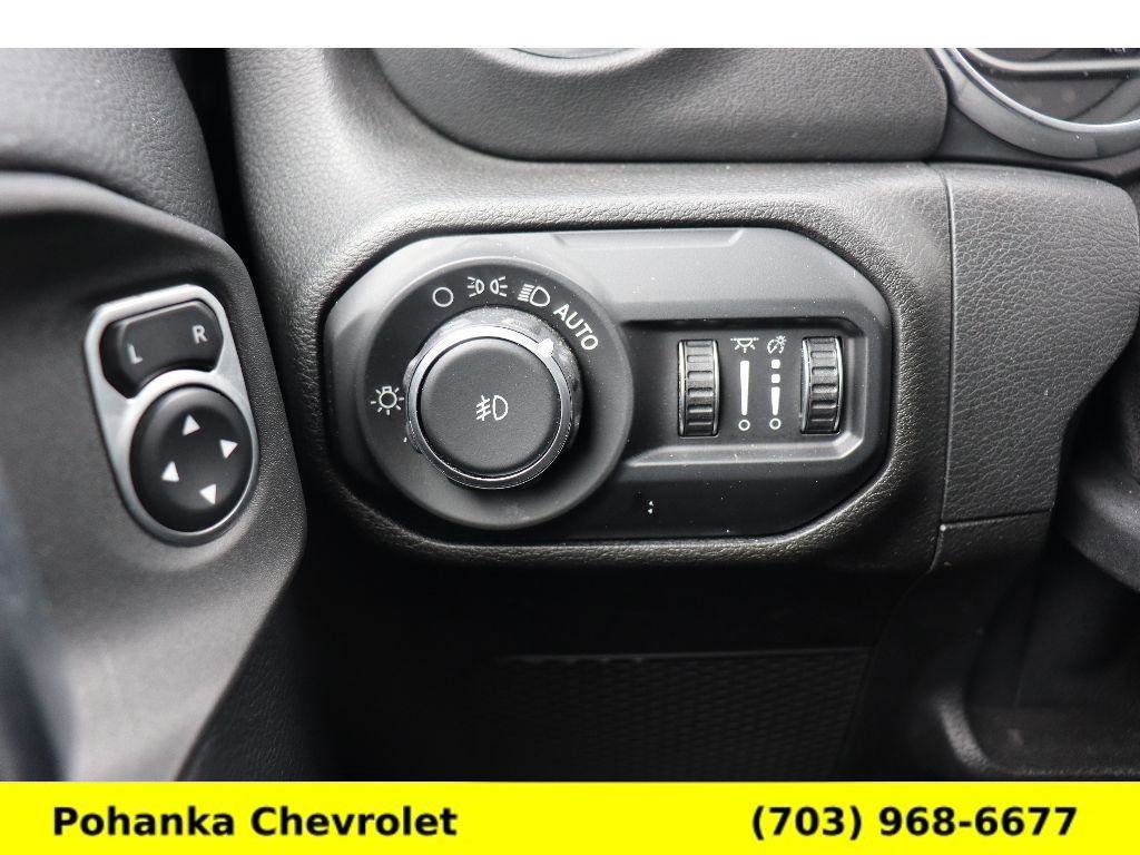 Used 2019 Jeep Wrangler Unlimited Sahara w/ Quick Order Package 24M Moab AWD/4WD image 19