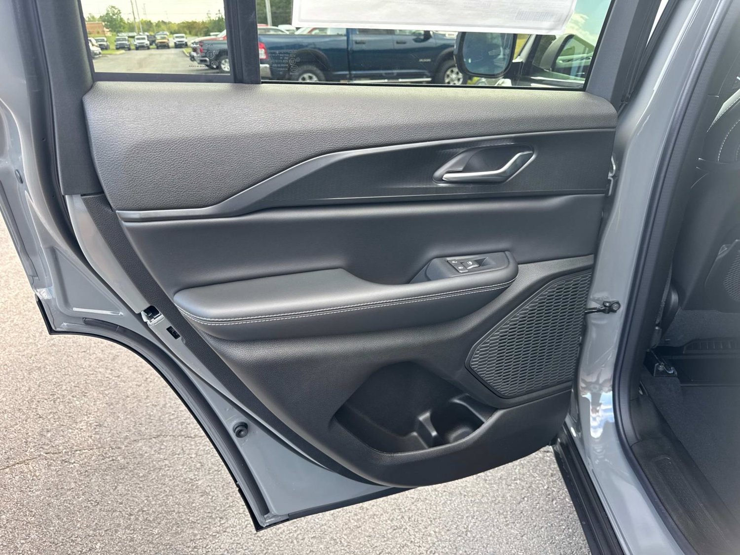 New 2027 Jeep Grand Cherokee Laredo X AWD/4WD image 18
