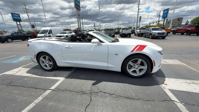 Used 2023 Chevrolet Camaro LT w/ Technology Package RWD image 9