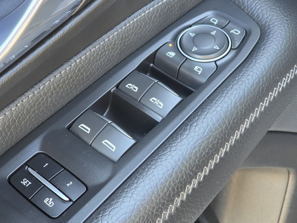 Used 2021 GMC Yukon Denali w/ Denali Premium Package image 30