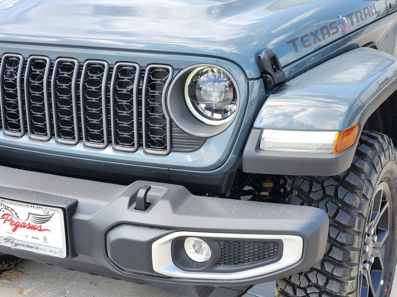 New 2026 Jeep Gladiator Mojave AWD/4WD image 9