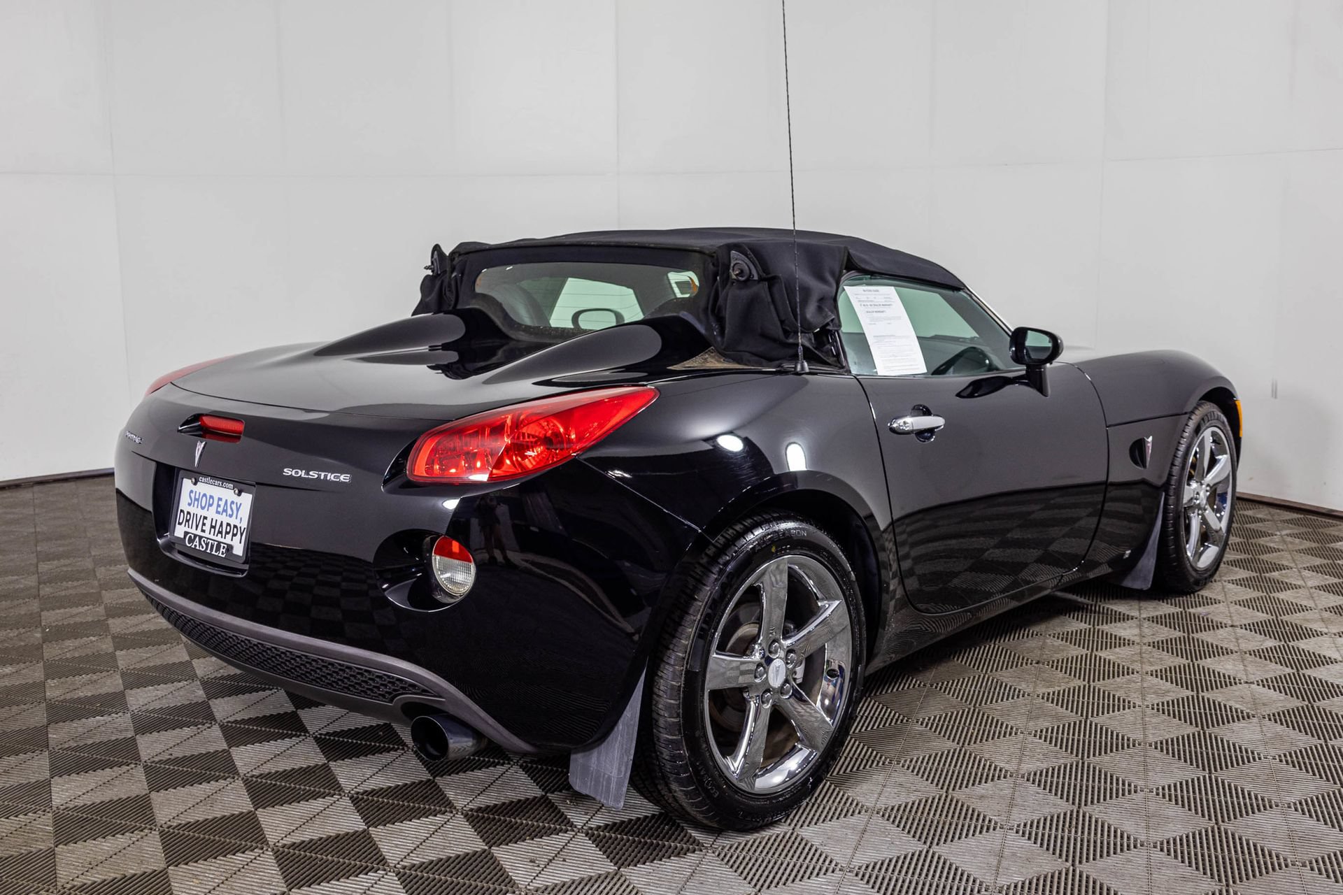 Used 2006 Pontiac Solstice Convertible w/ Premium Package RWD image 13