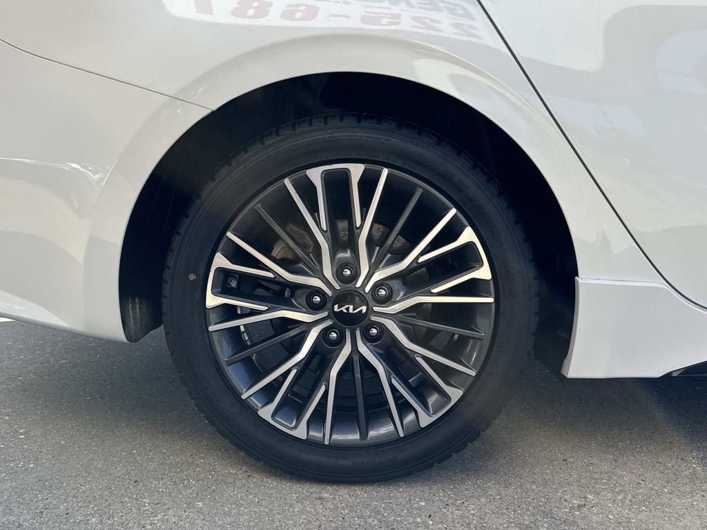 Used 2024 Kia Forte GT-Line w/ GT-Line Premium Package image 15