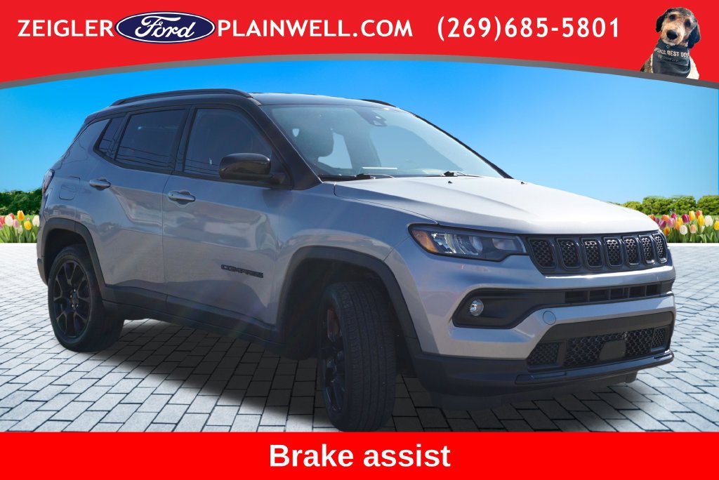 Used 2023 Jeep Compass Latitude AWD/4WD image 7