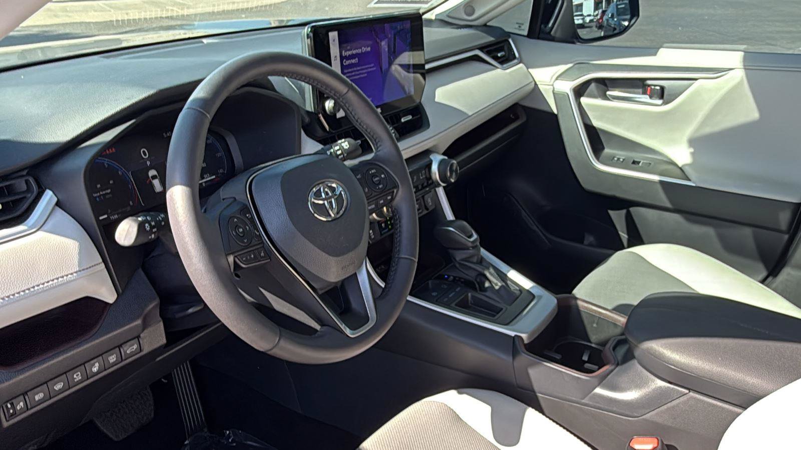 Used 2025 Toyota RAV4 Limited w/ Advanced Technology Package FWD image 25