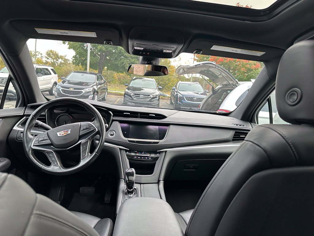 Used 2020 Cadillac XT5 Premium Luxury w/ LPO, Floor Liner Package FWD image 22