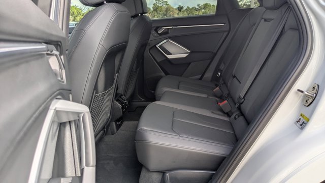 Used 2024 Audi Q3 2.0T Premium Plus w/ Premium Plus Package image 17