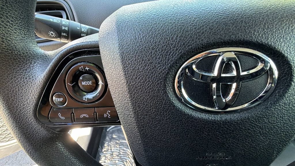 Used 2019 Toyota Prius LE AWD/4WD image 19