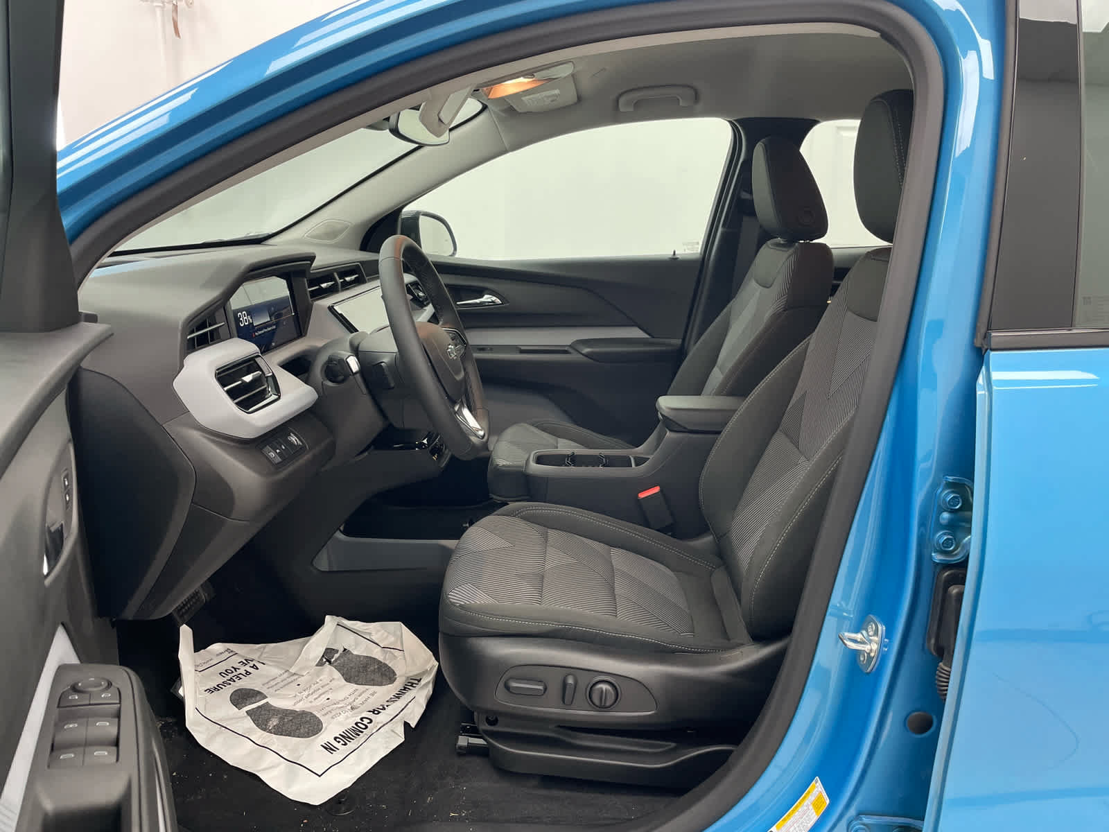 New 2027 Chevrolet Bolt LT w/ Comfort Package FWD image 8