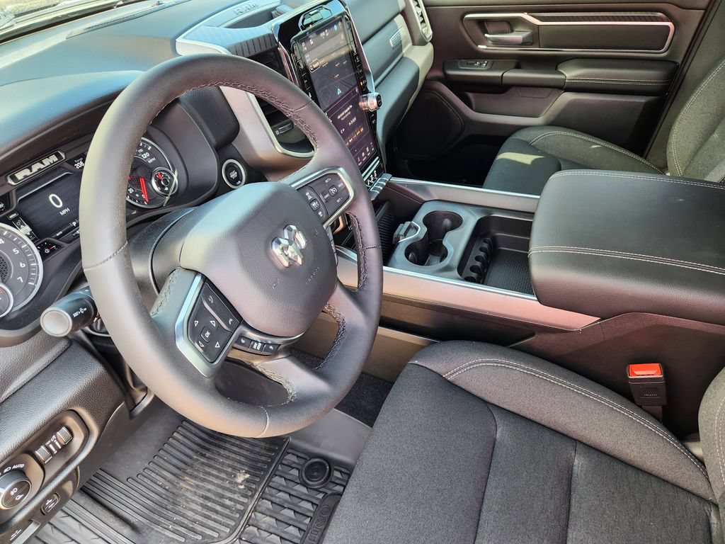 Used 2025 RAM 1500 Big Horn AWD/4WD image 7