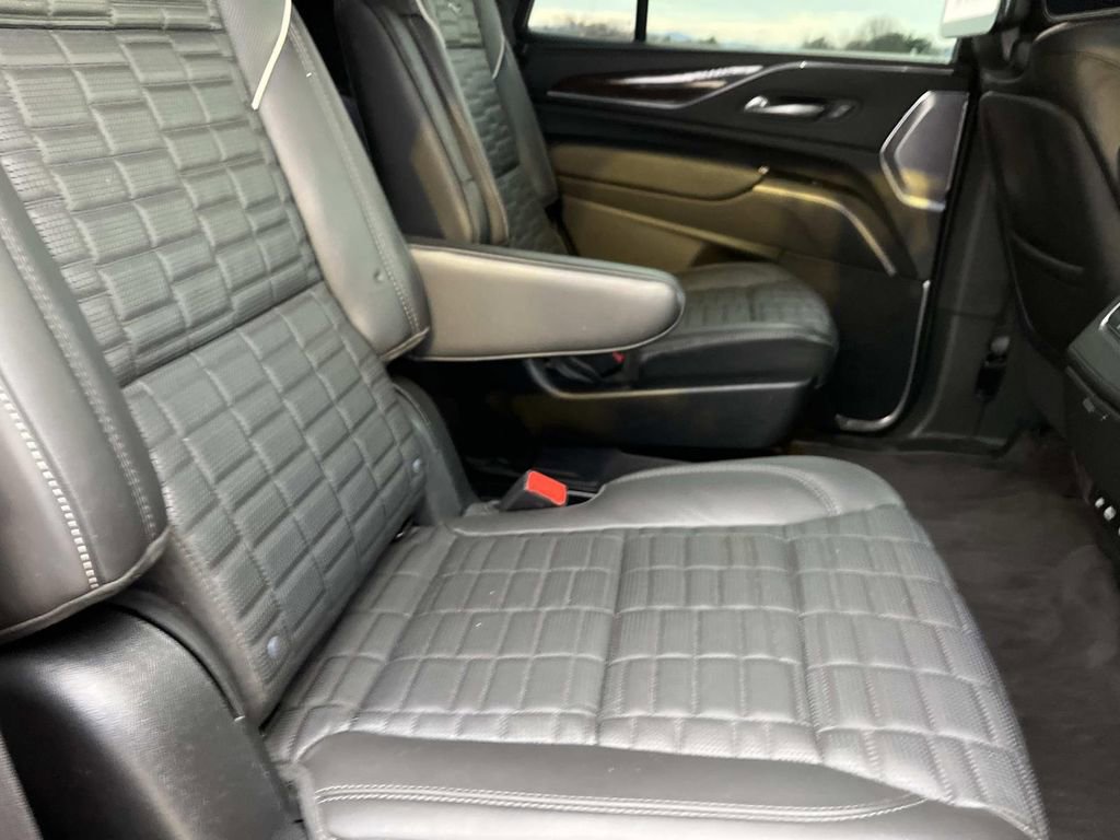 Certified 2024 Cadillac Escalade Sport Platinum w/ Heavy-Duty Trailer Package image 23