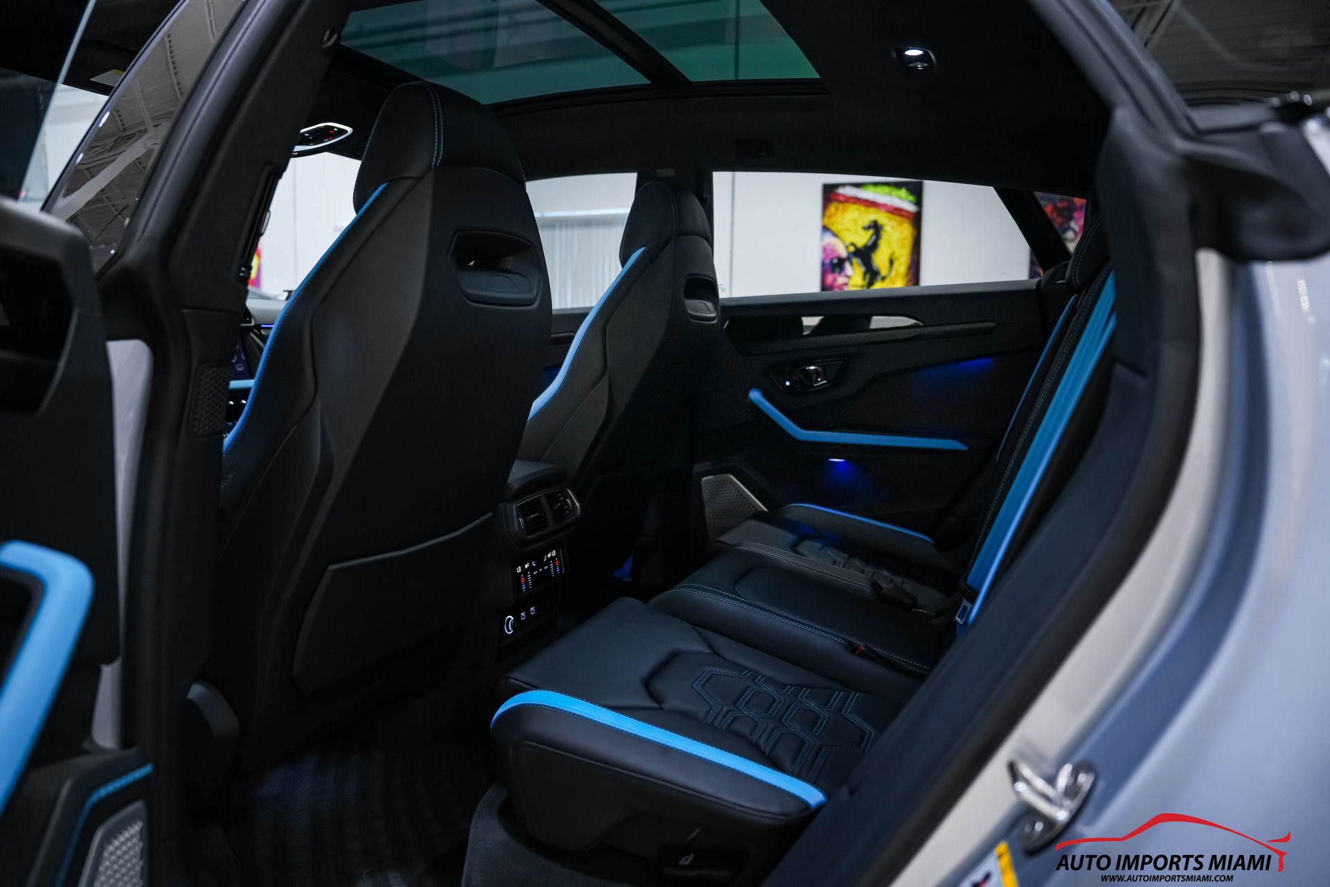 Used 2025 Lamborghini Urus SE image 9