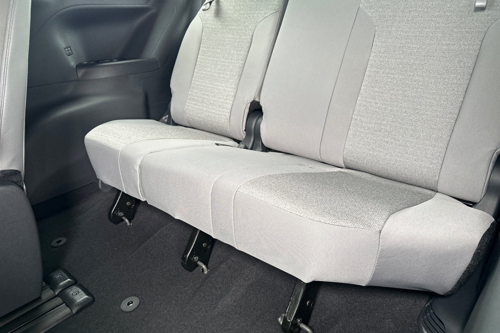 New 2026 Toyota Sienna LE FWD image 16