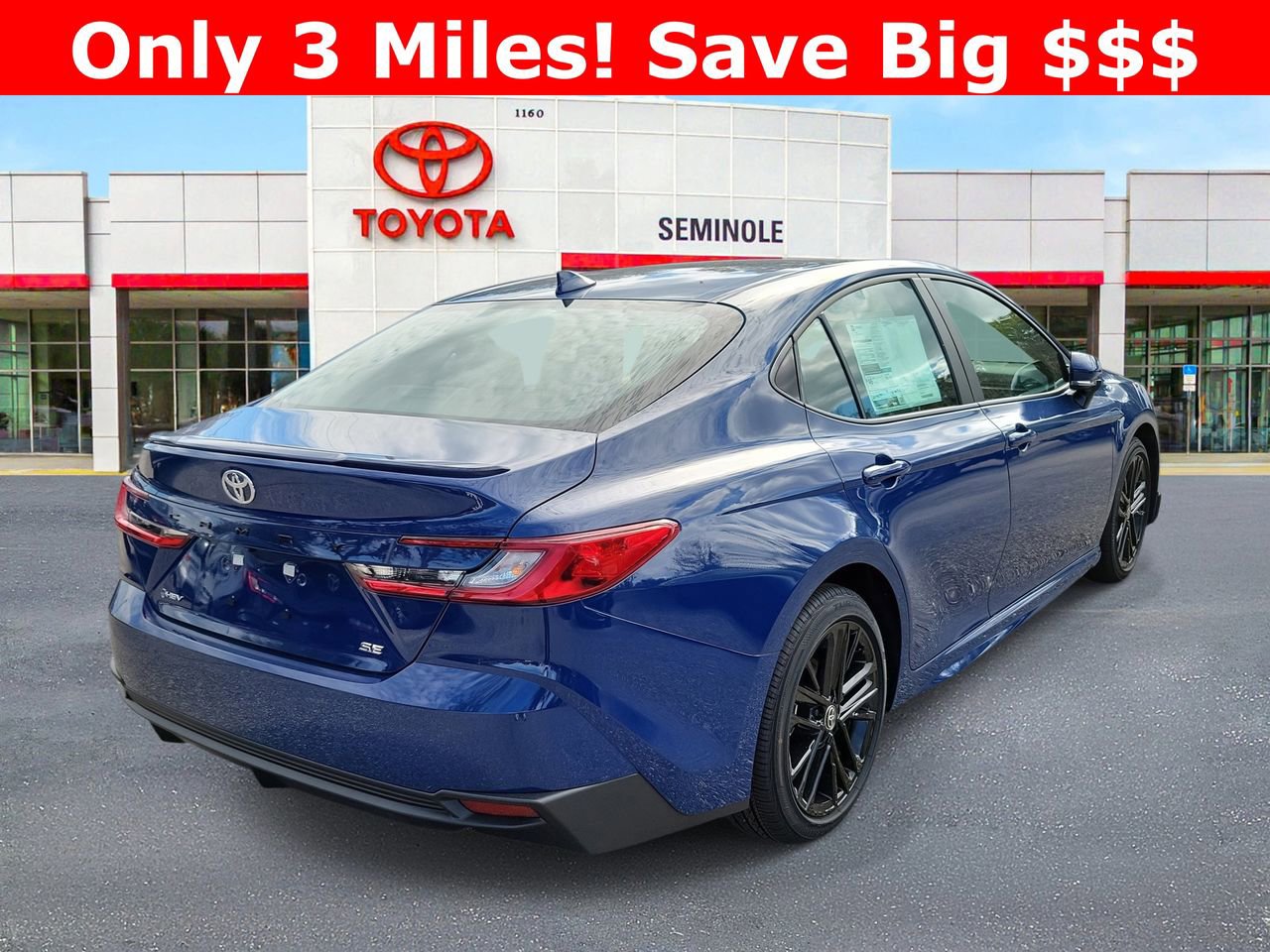 Used 2026 Toyota Camry SE image 3