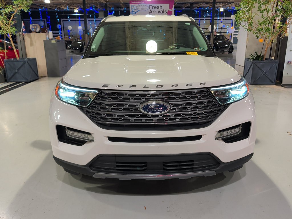 Used 2023 Ford Explorer XLT w/ Equipment Group 202A AWD/4WD image 11