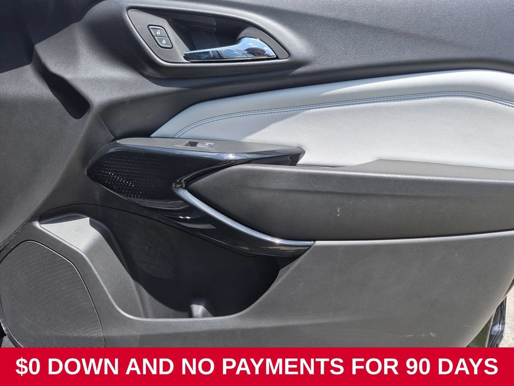 Used 2025 Chevrolet Trax LT w/ LT Convenience Package FWD image 30