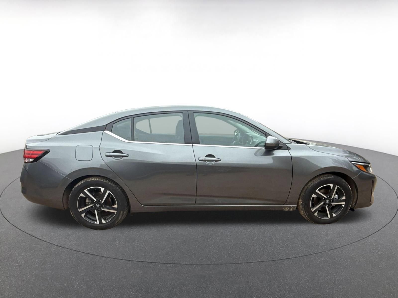 Used 2025 Nissan Sentra SV image 18