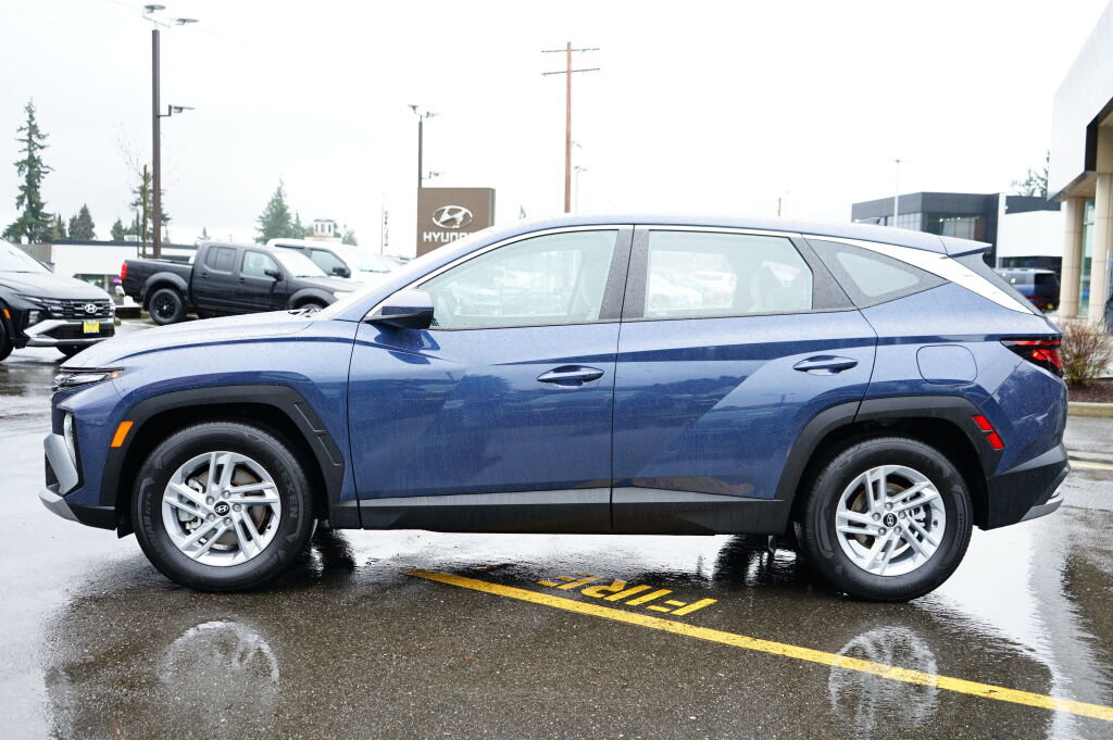 Certified 2025 Hyundai Tucson SE FWD image 6