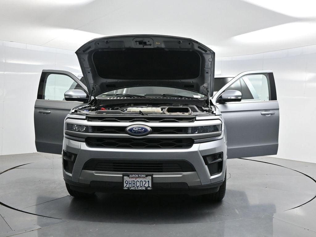 Used 2023 Ford Expedition XLT image 36