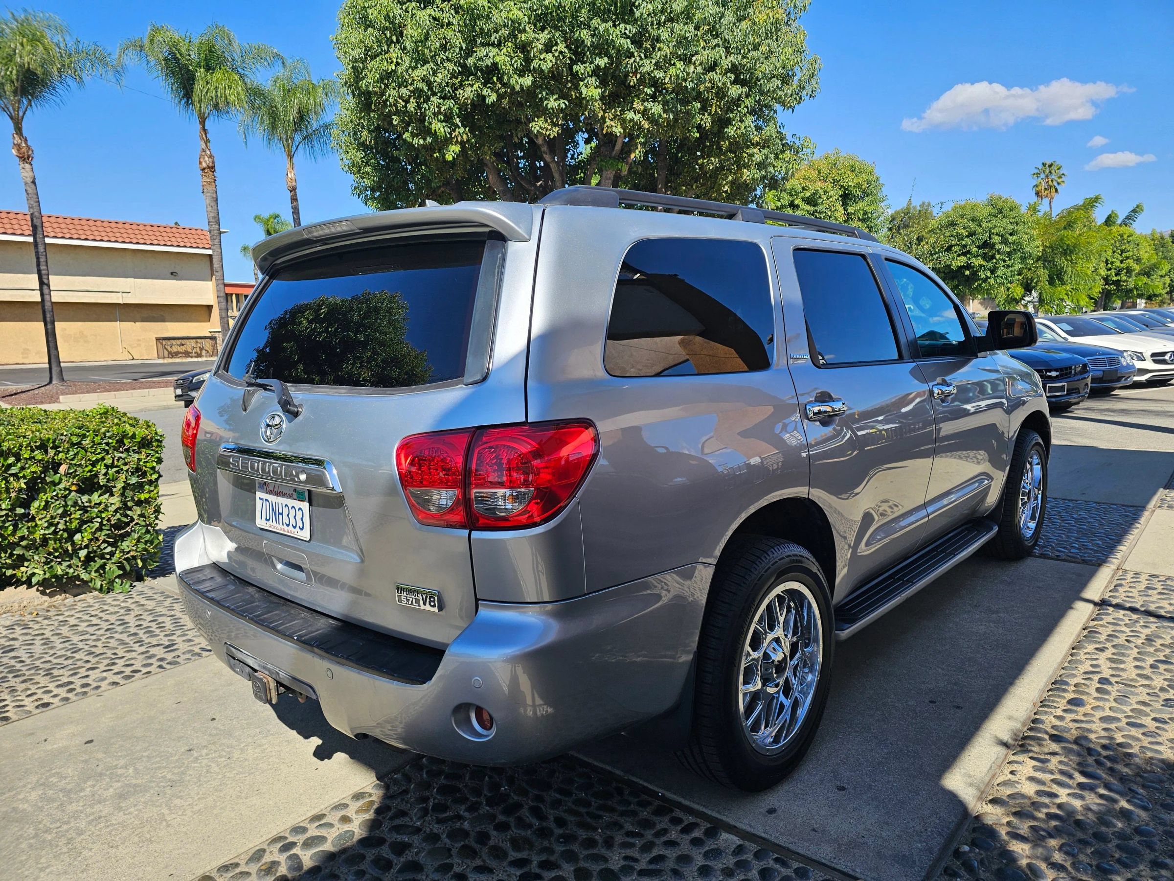 Used 2013 Toyota Sequoia Limited AWD/4WD image 5