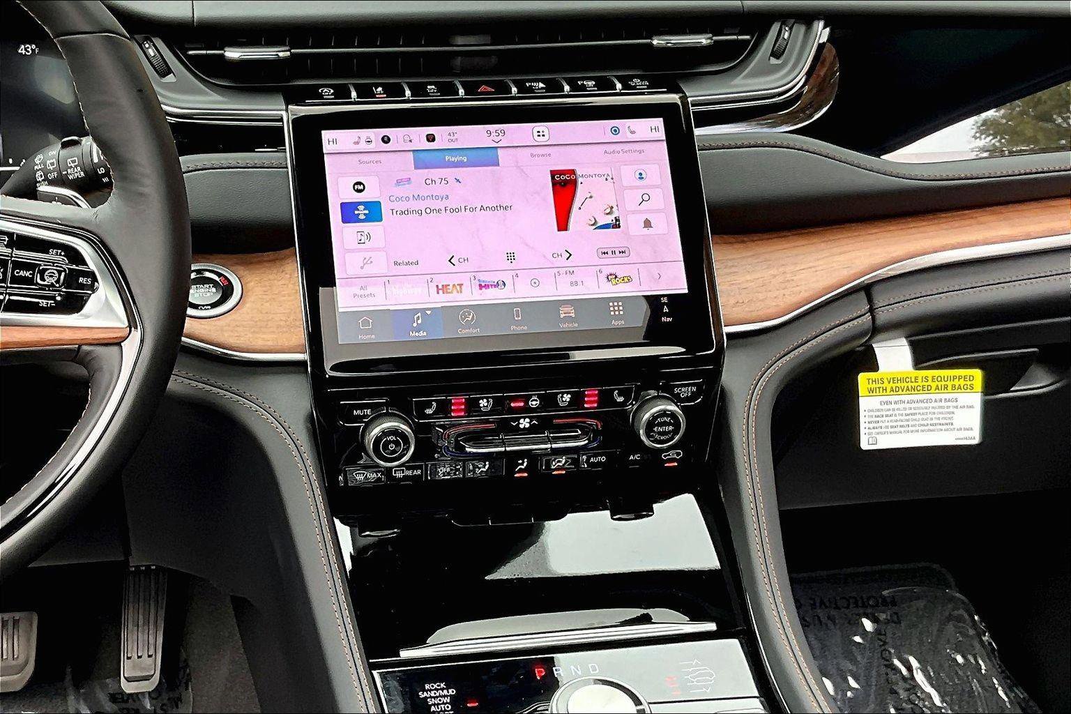 New 2025 Jeep Grand Cherokee Summit image 8