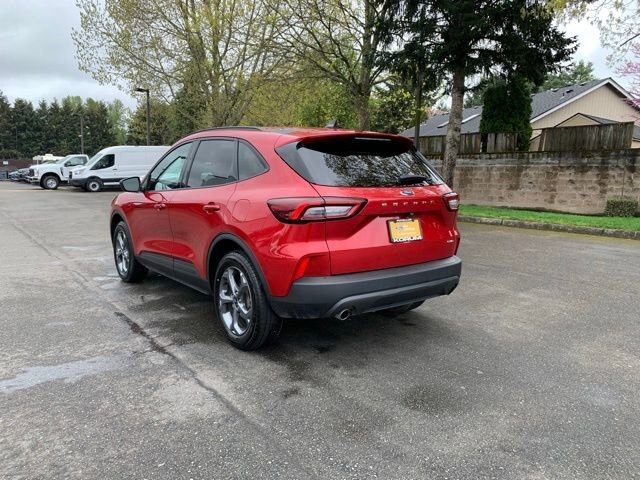 Certified 2025 Ford Escape ST-Line AWD/4WD image 3