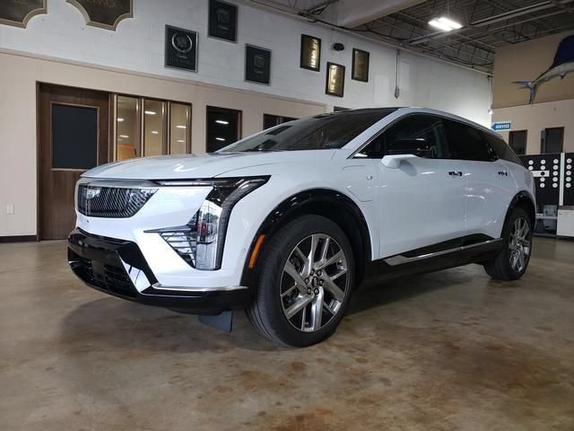New 2027 Cadillac Optiq Premium Luxury w/ LPO, Floor Liner Package AWD/4WD image 8