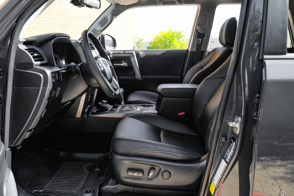 Used 2024 Toyota 4Runner TRD Sport w/ Technology Package image 3