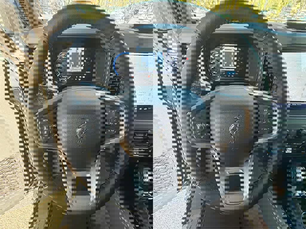 Used 2024 Ford Bronco Black Diamond image 16